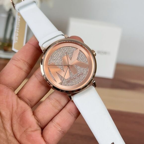 NWT Michael Kors Addyson Three-Hand White Leather Watch - Picture 4 of 6